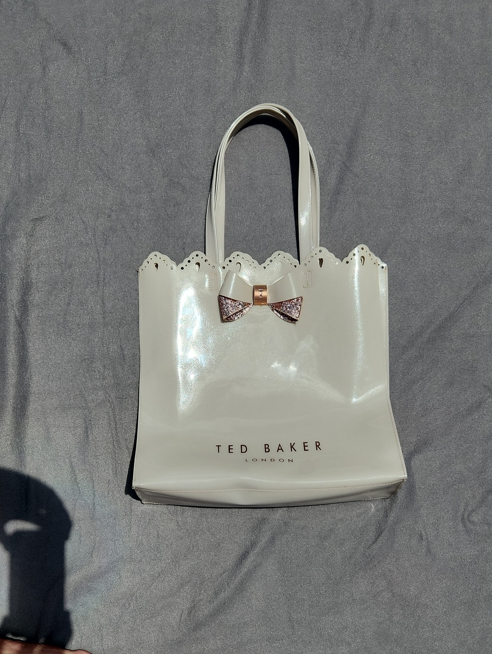Ted Baker London Cream Patent Icon Tote Bag Scalloped Glitter Bow